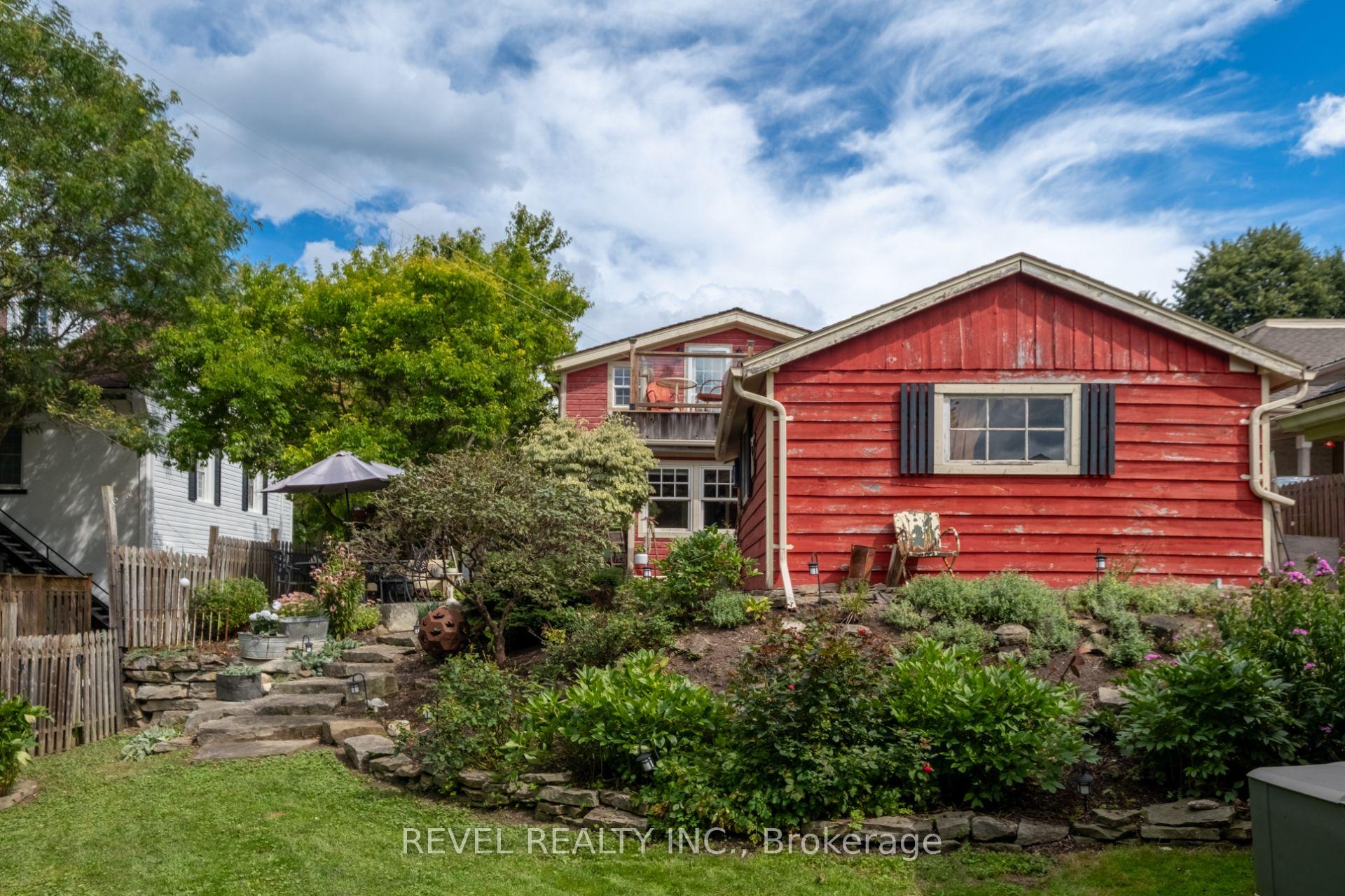 Photo 39 of 532 Main Street, Halton Hills, Glen Williams — HOMEH