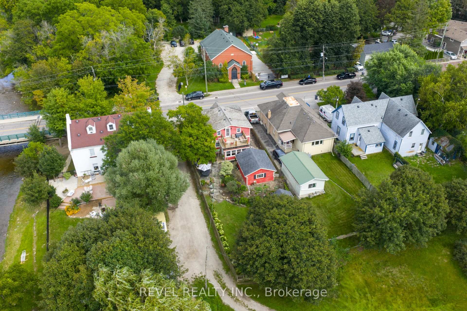 Photo 43 of 532 Main Street, Halton Hills, Glen Williams — HOMEH