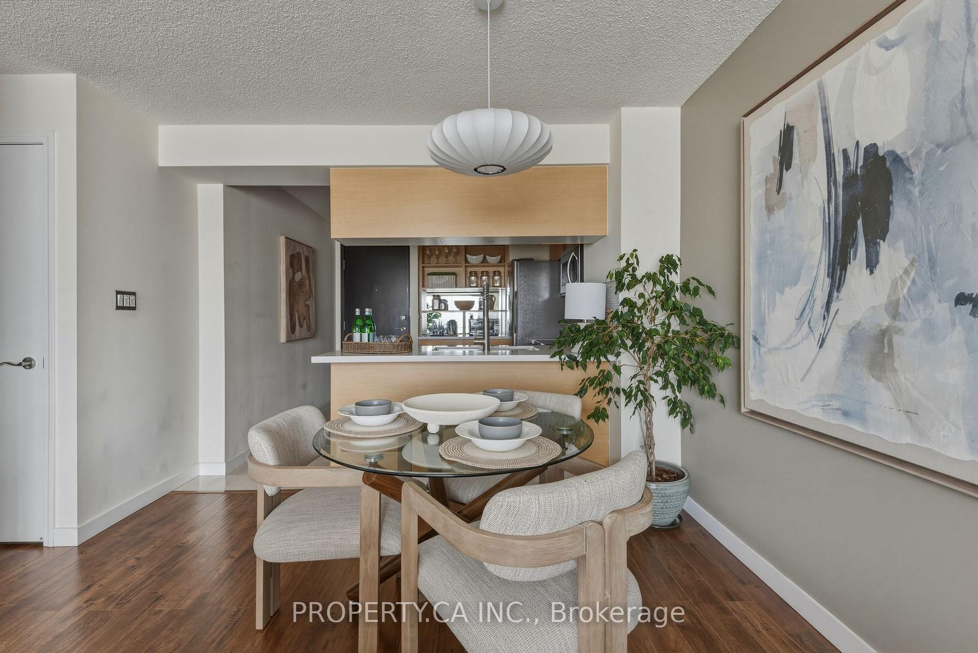 Photo 5 of Unit 1105, 410 Queens Quay W, Toronto, Waterfront Communities — HOMEH