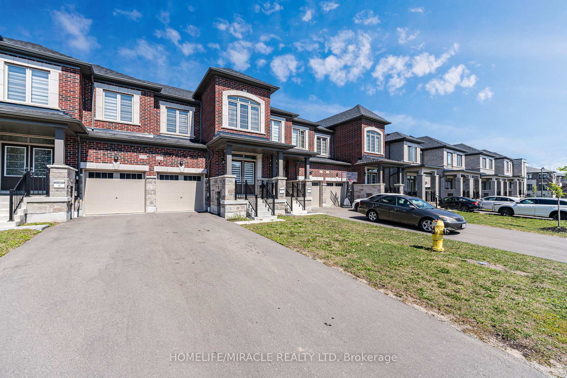 Photo 2 of 1230 Rexton Drive, Oshawa, Kedron — HOMEH