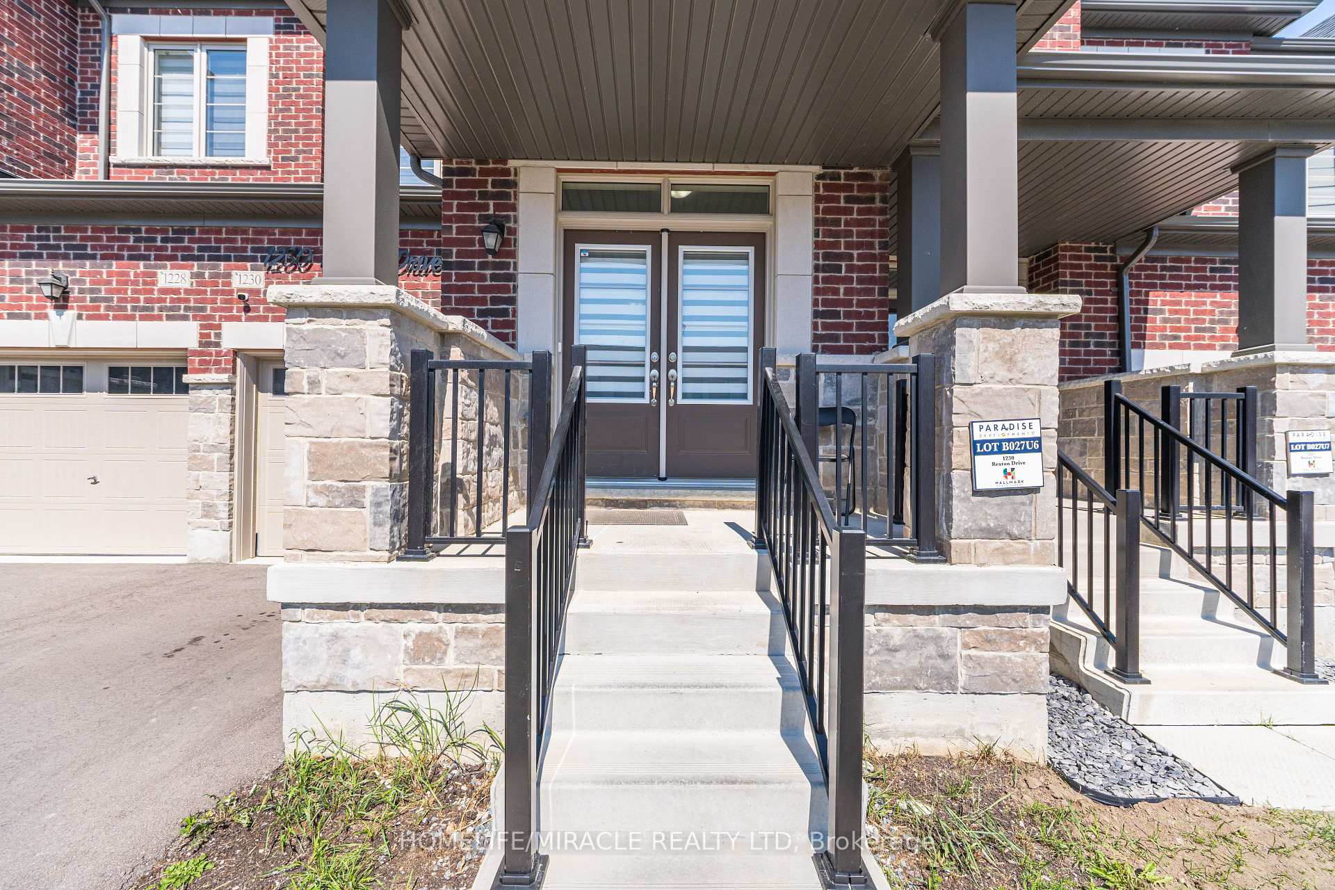 Photo 3 of 1230 Rexton Drive, Oshawa, Kedron — HOMEH