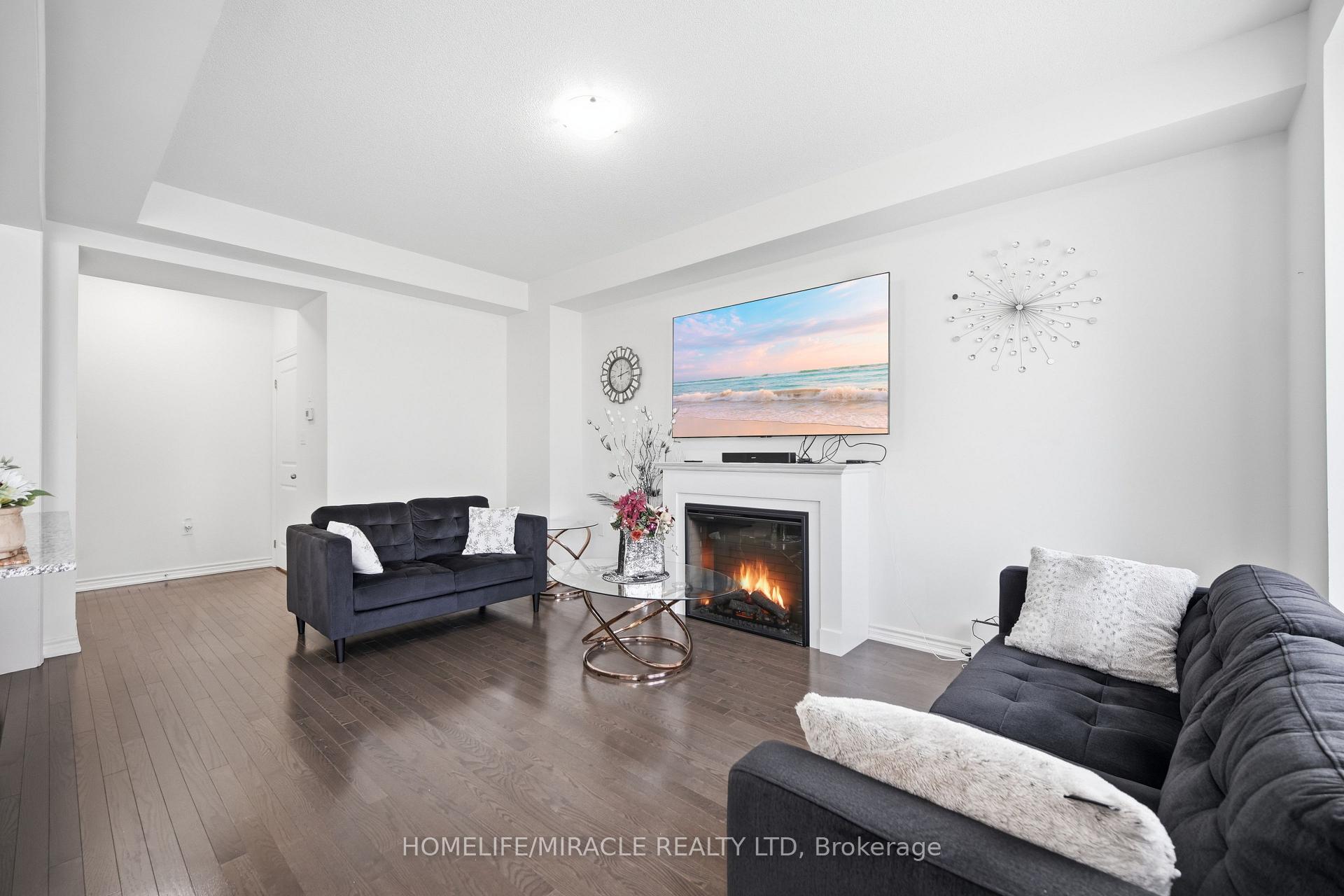Photo 8 of 1230 Rexton Drive, Oshawa, Kedron — HOMEH