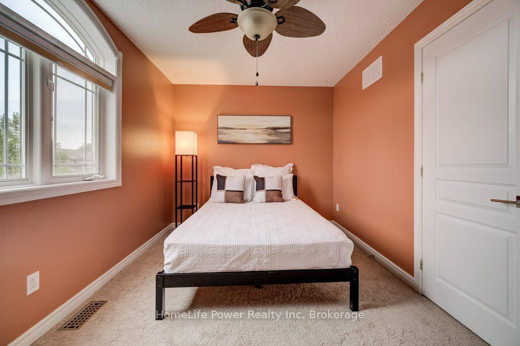 Photo 23 of 16 Irongate Drive, Brant, Paris — HOMEH