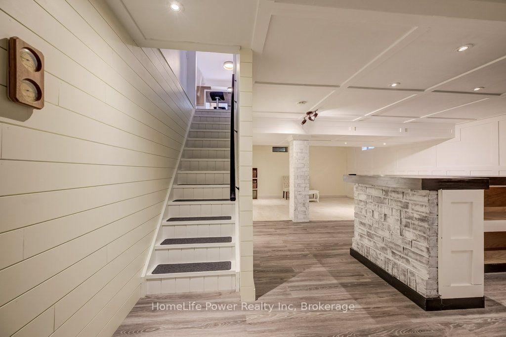 Photo 27 of 16 Irongate Drive, Brant, Paris — HOMEH