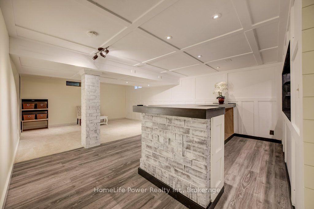 Photo 28 of 16 Irongate Drive, Brant, Paris — HOMEH