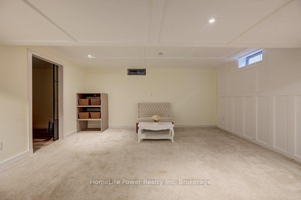 Photo 29 of 16 Irongate Drive, Brant, Paris — HOMEH