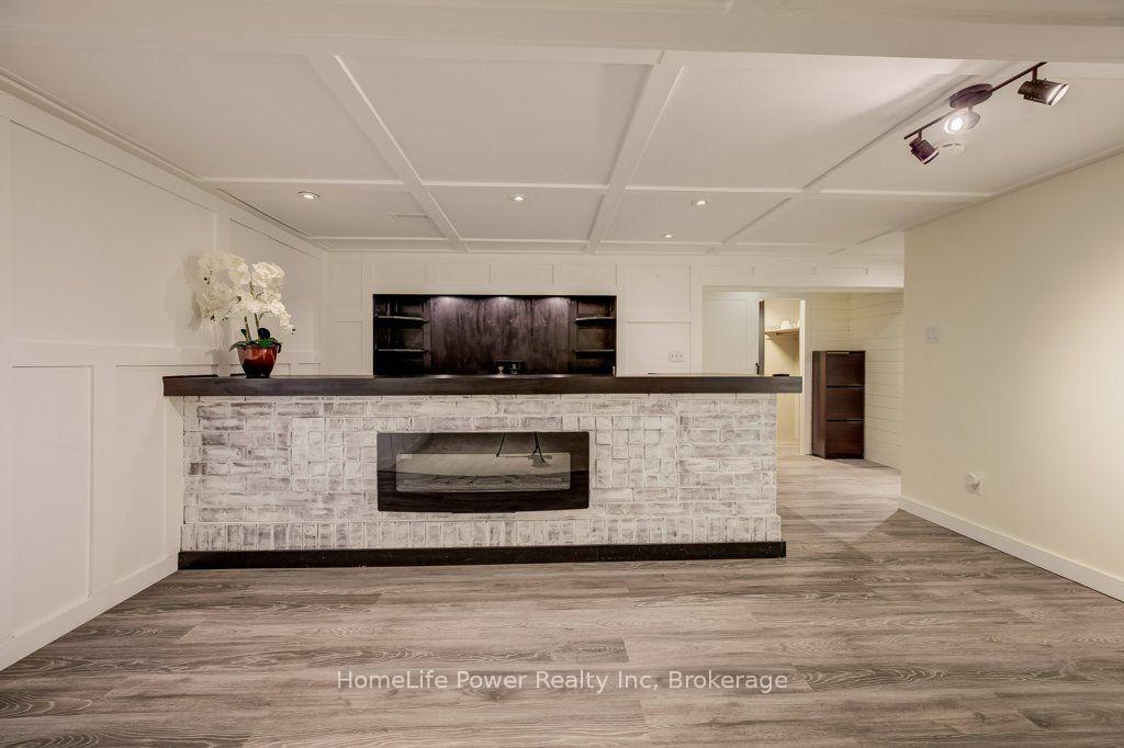 Photo 31 of 16 Irongate Drive, Brant, Paris — HOMEH