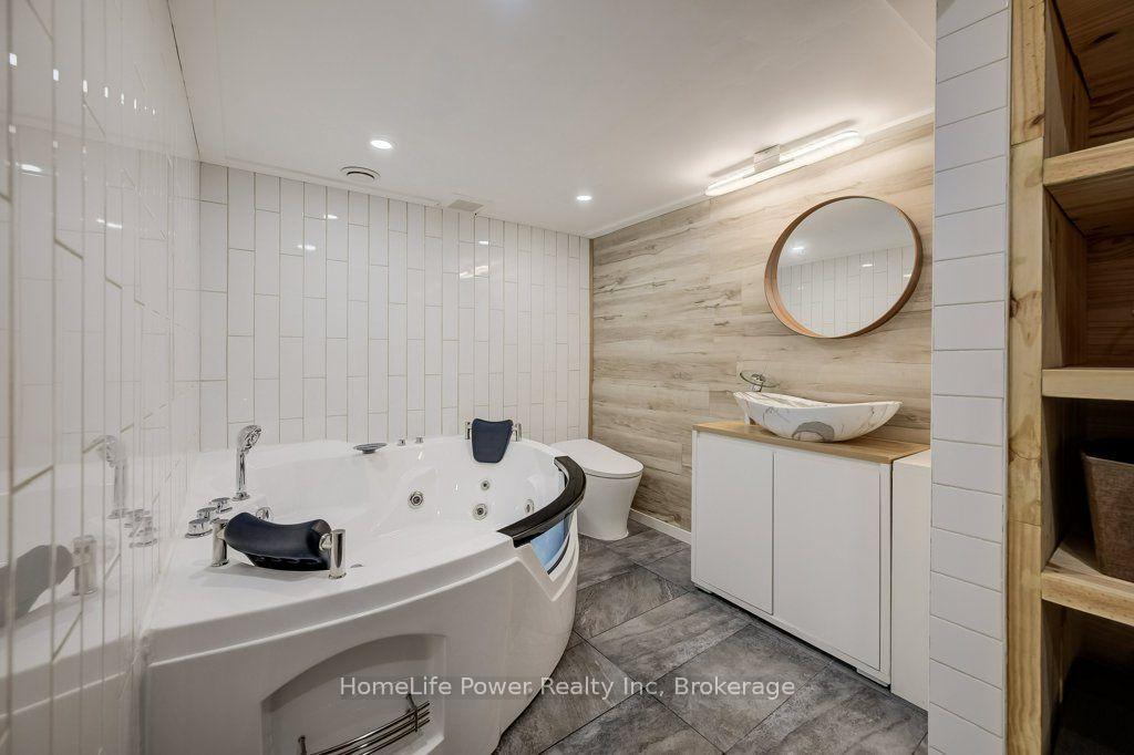 Photo 33 of 16 Irongate Drive, Brant, Paris — HOMEH