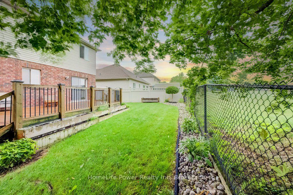 Photo 39 of 16 Irongate Drive, Brant, Paris — HOMEH