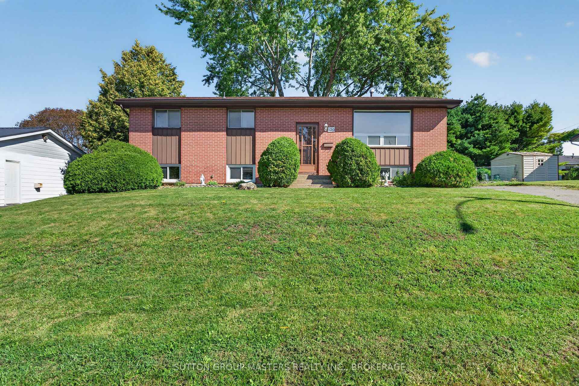 Photo 1 of 139 Sherwood Avenue, Loyalist, Amherstview — HOMEH