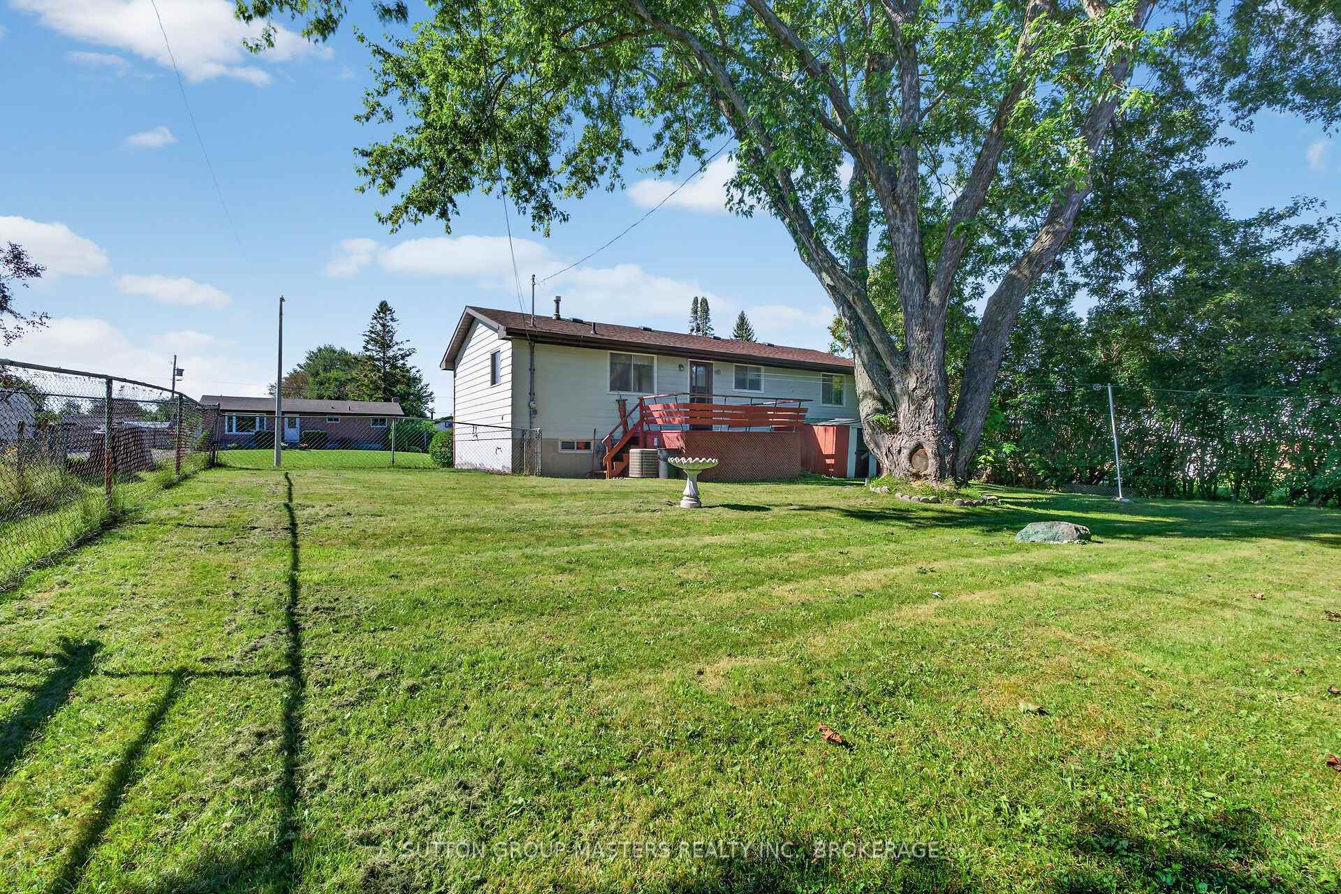 Photo 8 of 139 Sherwood Avenue, Loyalist, Amherstview — HOMEH