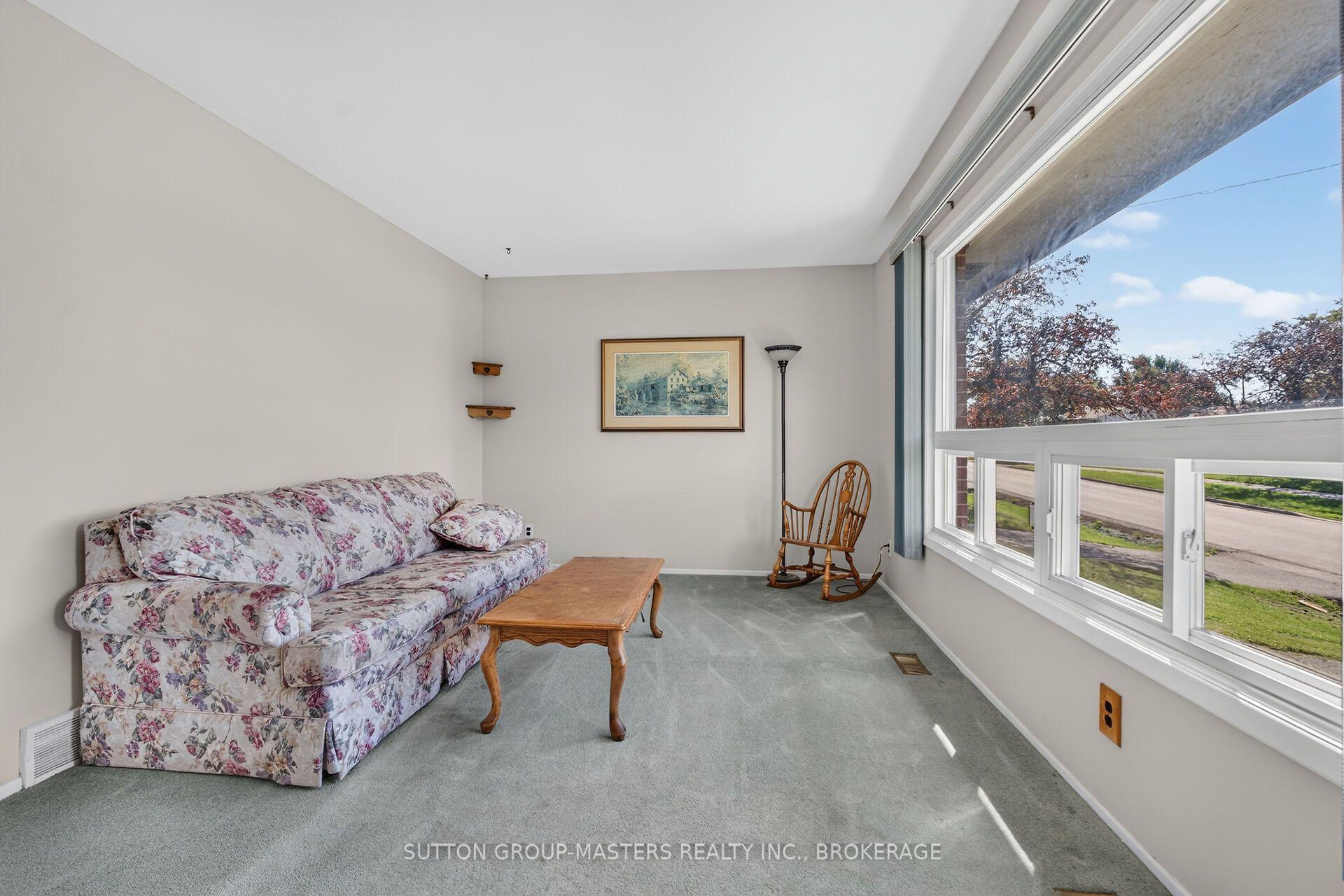 Photo 12 of 139 Sherwood Avenue, Loyalist, Amherstview — HOMEH
