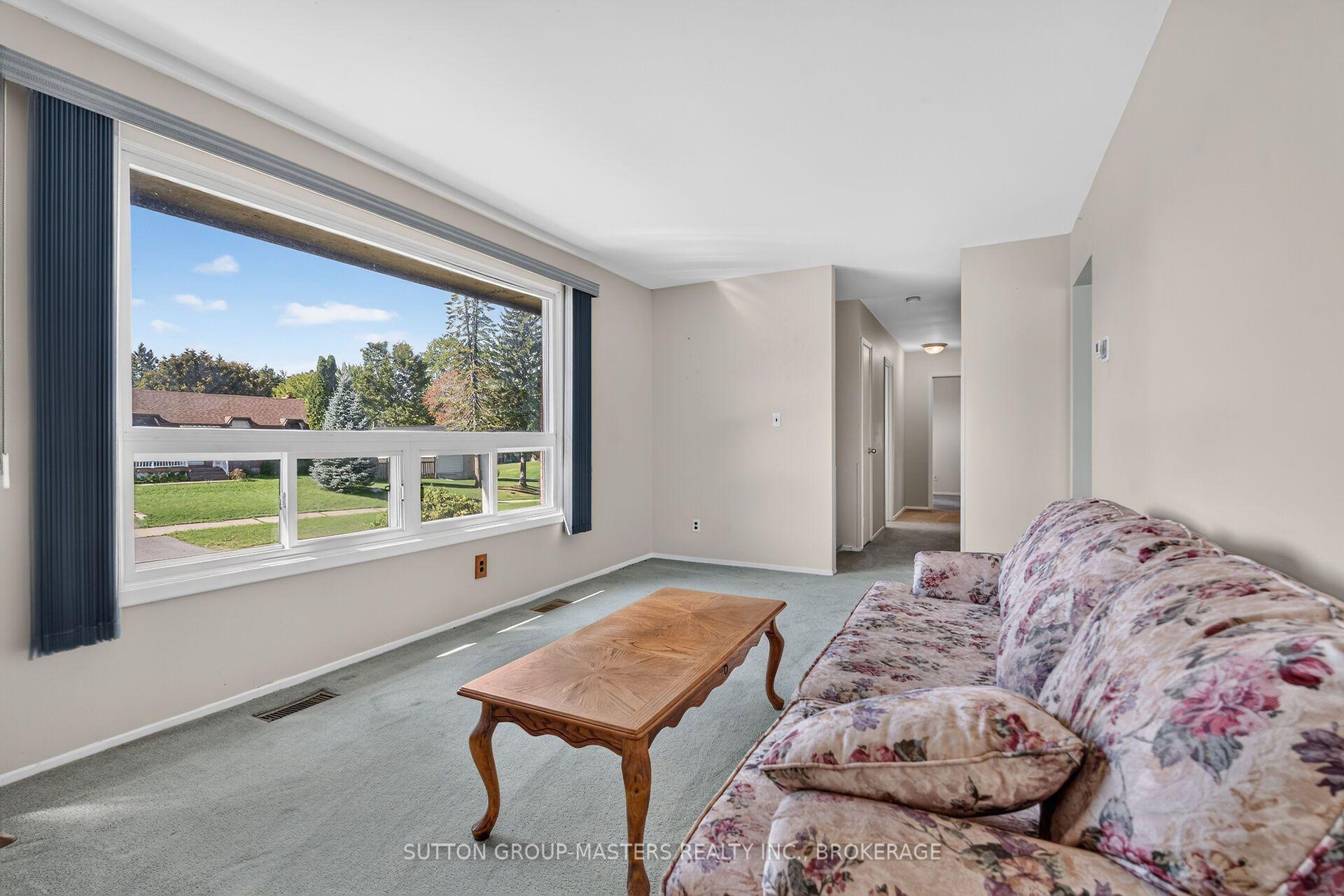 Photo 13 of 139 Sherwood Avenue, Loyalist, Amherstview — HOMEH