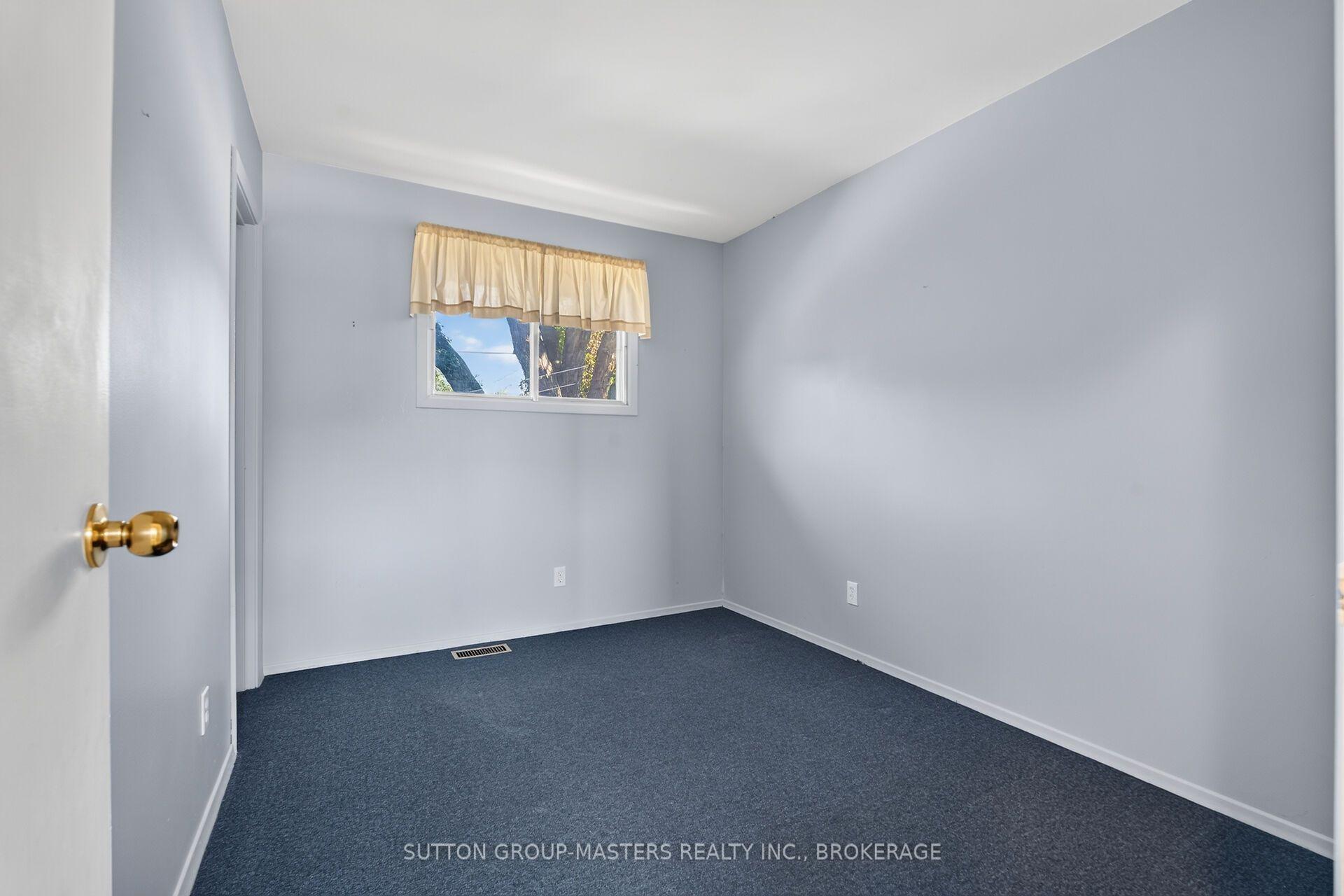 Photo 24 of 139 Sherwood Avenue, Loyalist, Amherstview — HOMEH