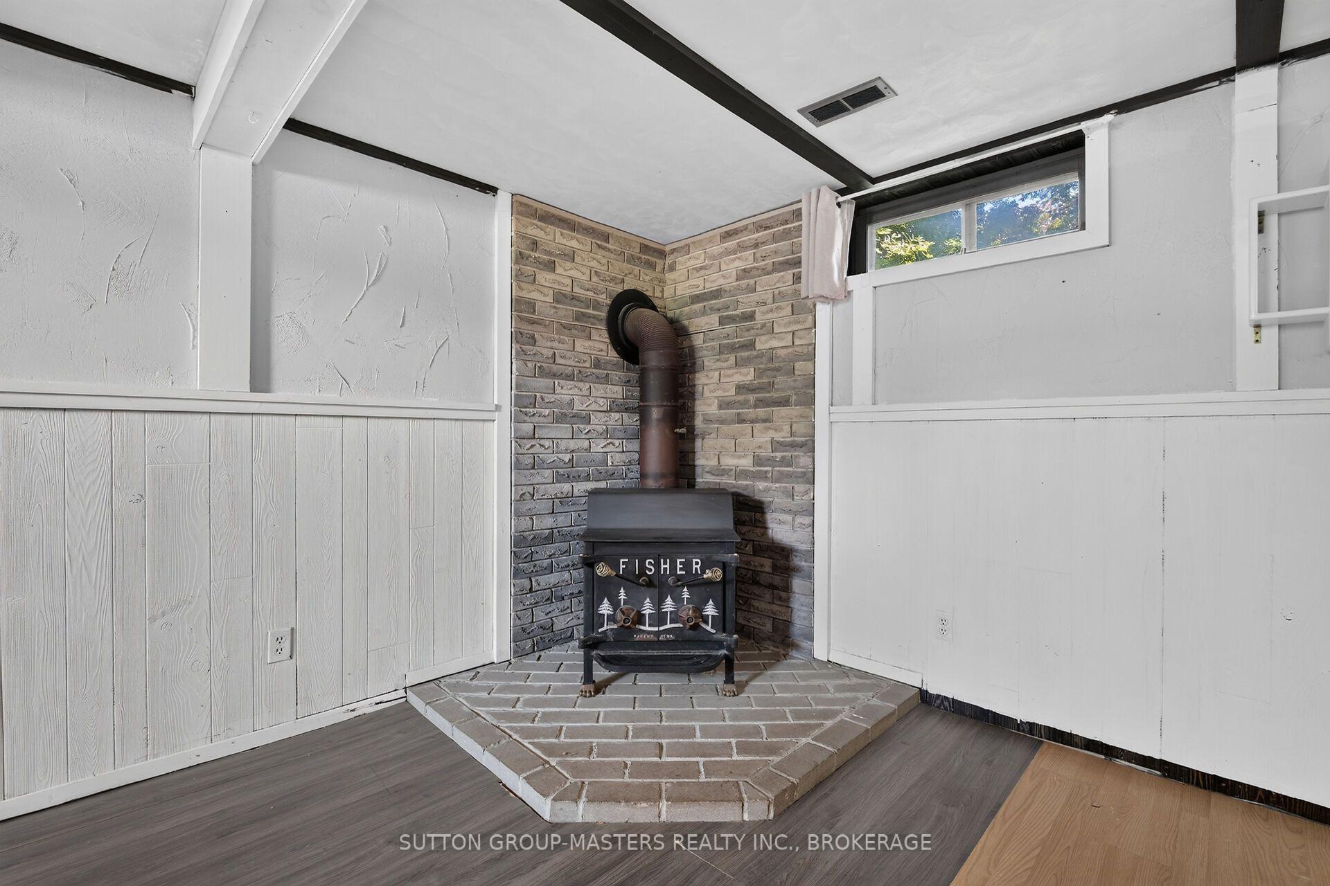 Photo 30 of 139 Sherwood Avenue, Loyalist, Amherstview — HOMEH