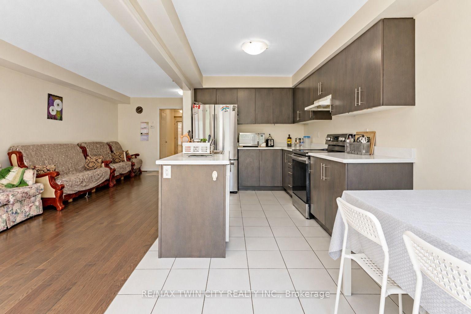 Photo 9 of 755 Linden Dr Unit 37, Cambridge, Preston Heights — HOMEH