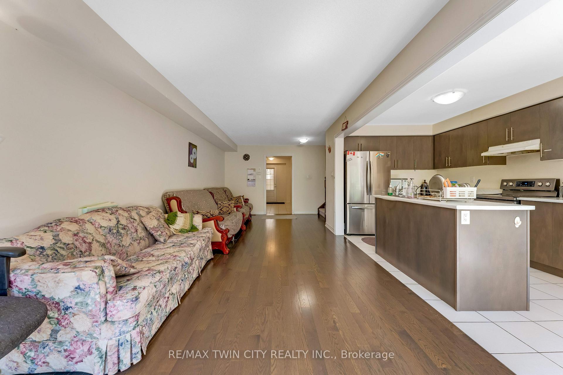 Photo 12 of 755 Linden Dr Unit 37, Cambridge, Preston Heights — HOMEH