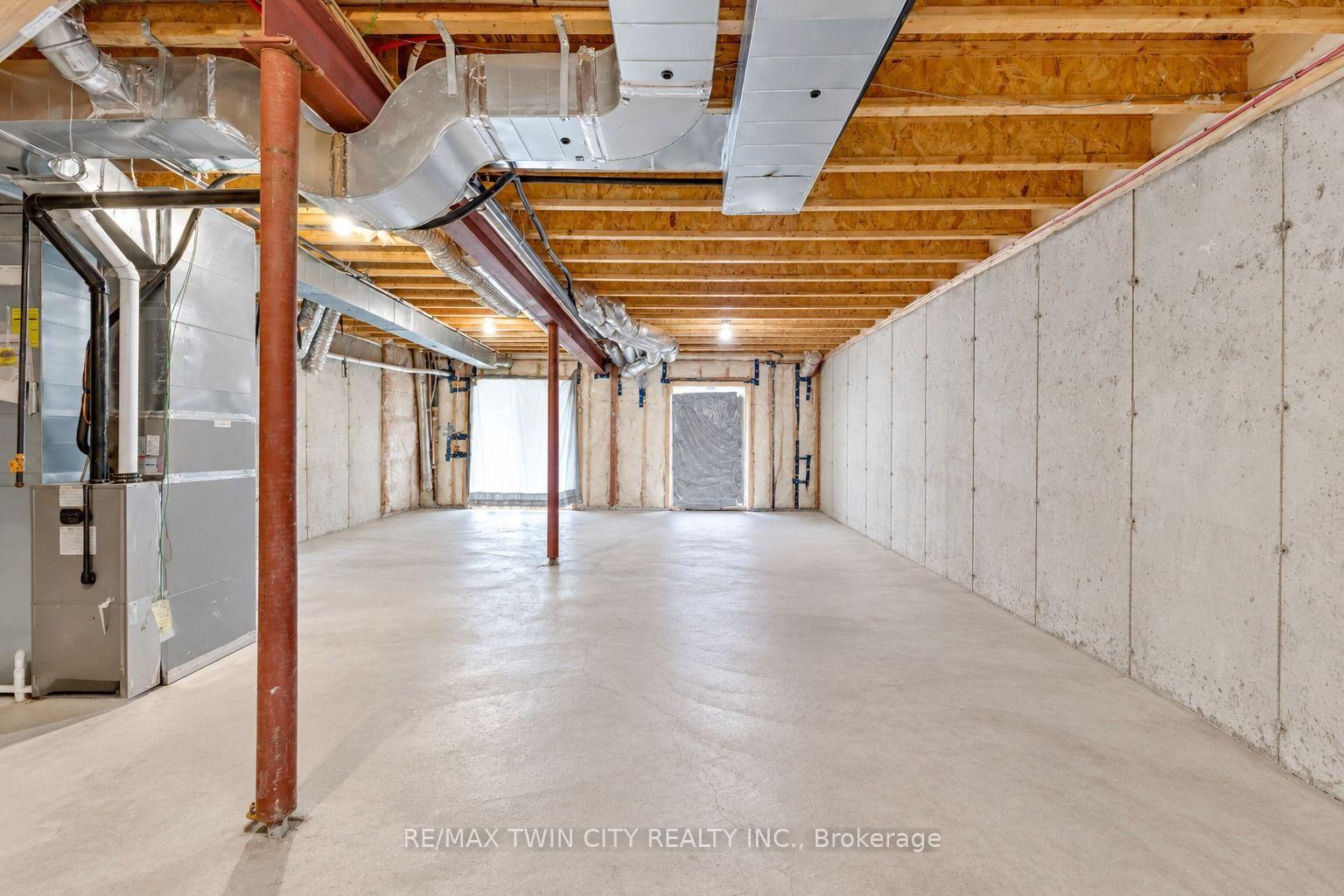 Photo 25 of 755 Linden Dr Unit 37, Cambridge, Preston Heights — HOMEH