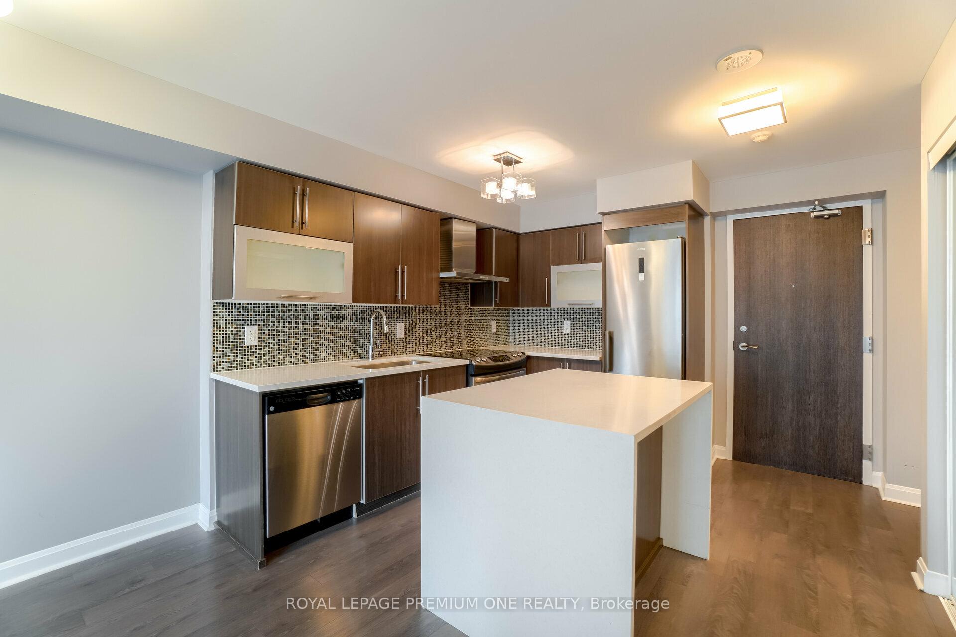 Photo 3 of Unit 911, 1 Michael Power Place, Etobicoke, Islington-City Centre West — HOMEH