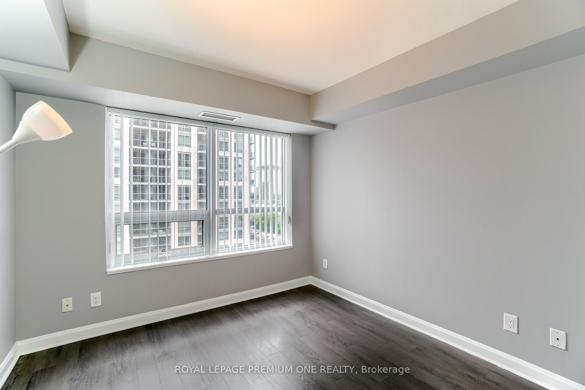 Photo 14 of Unit 911, 1 Michael Power Place, Etobicoke, Islington-City Centre West — HOMEH
