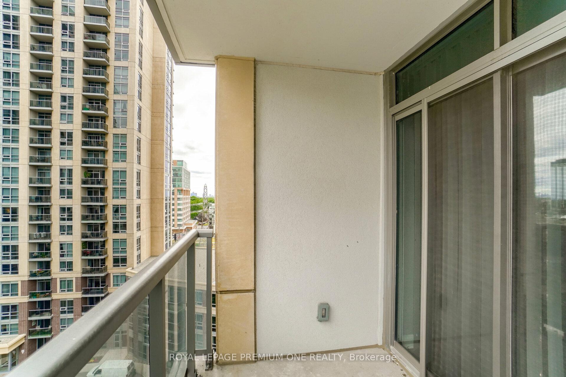Photo 18 of Unit 911, 1 Michael Power Place, Etobicoke, Islington-City Centre West — HOMEH
