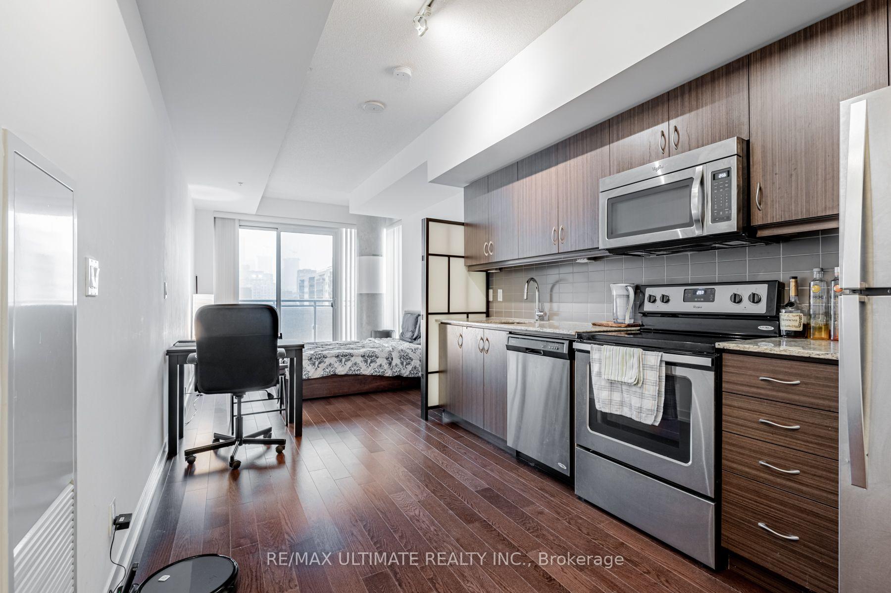 Photo 4 of Unit 809, 10 Willison Square, Toronto, Kensington-Chinatown — HOMEH