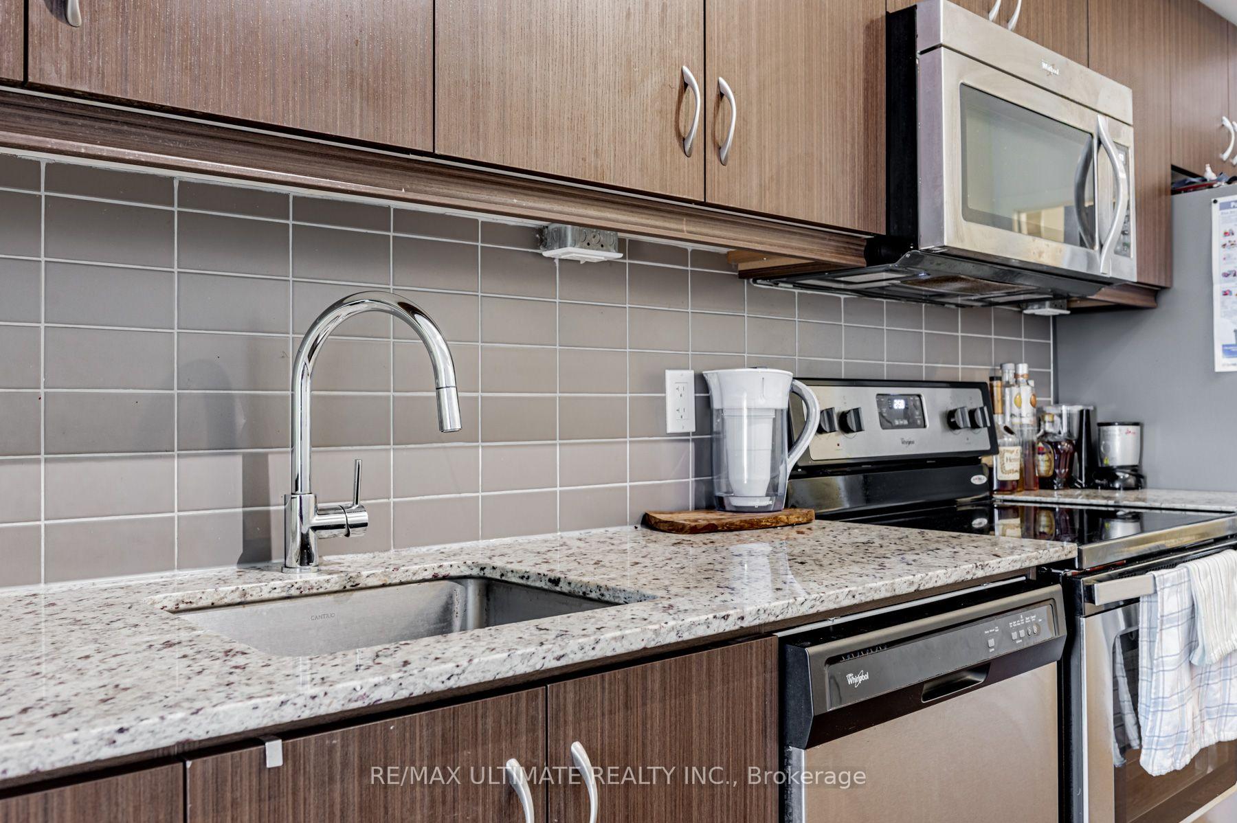 Photo 7 of Unit 809, 10 Willison Square, Toronto, Kensington-Chinatown — HOMEH