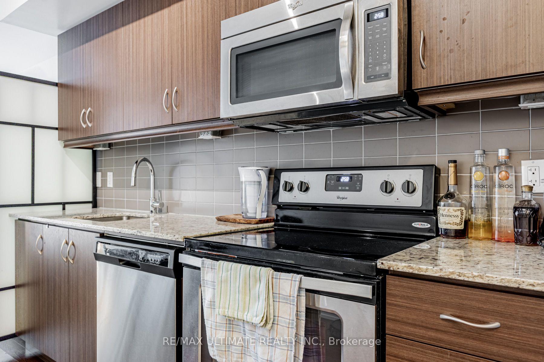 Photo 8 of Unit 809, 10 Willison Square, Toronto, Kensington-Chinatown — HOMEH