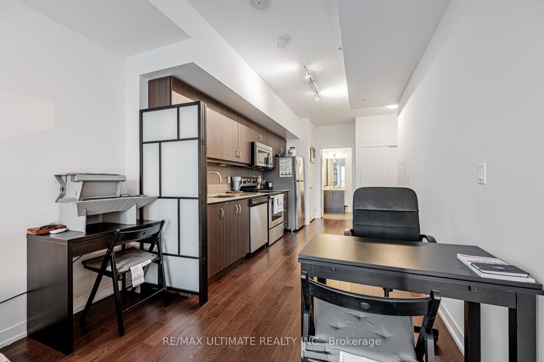 Photo 10 of Unit 809, 10 Willison Square, Toronto, Kensington-Chinatown — HOMEH