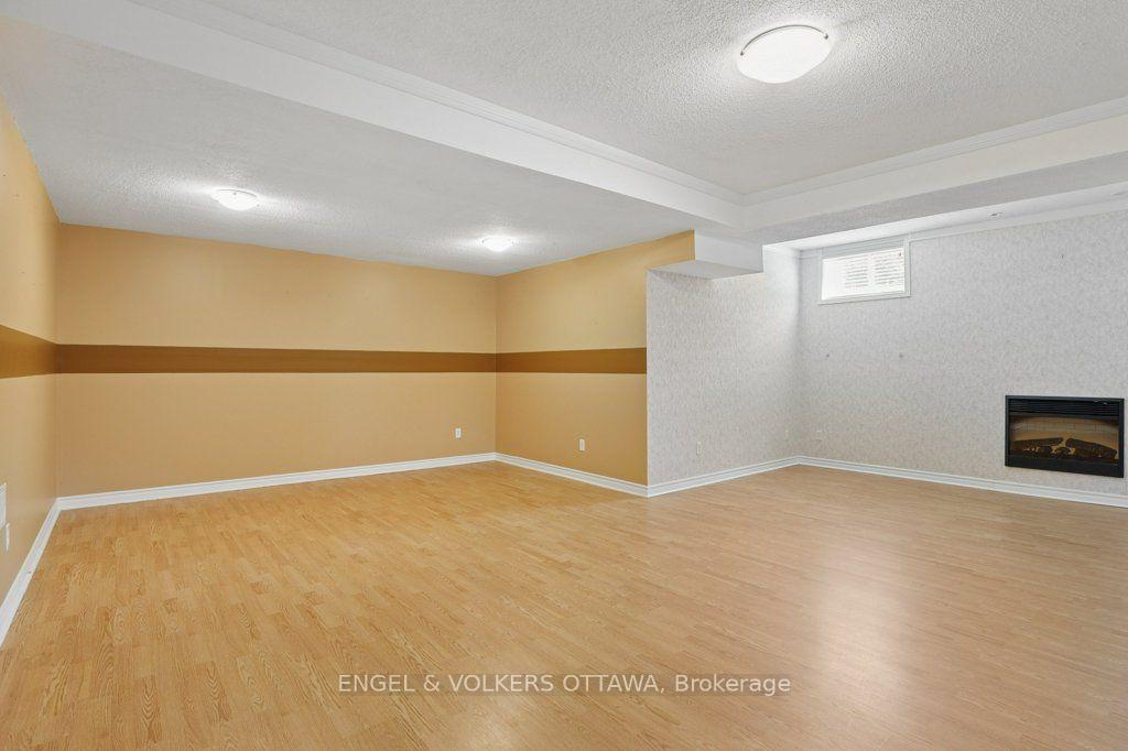 Photo 23 of 5 Goldora Private, Ottawa, Kanata - Kanata Lakes/Heritage Hills — HOMEH