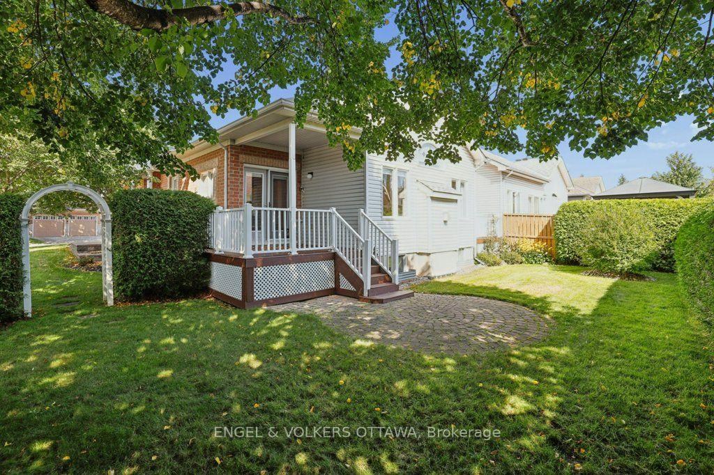 Photo 30 of 5 Goldora Private, Ottawa, Kanata - Kanata Lakes/Heritage Hills — HOMEH