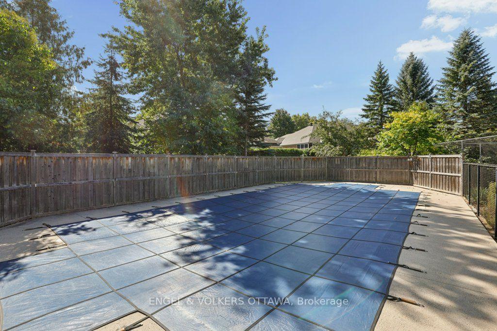Photo 34 of 5 Goldora Private, Ottawa, Kanata - Kanata Lakes/Heritage Hills — HOMEH