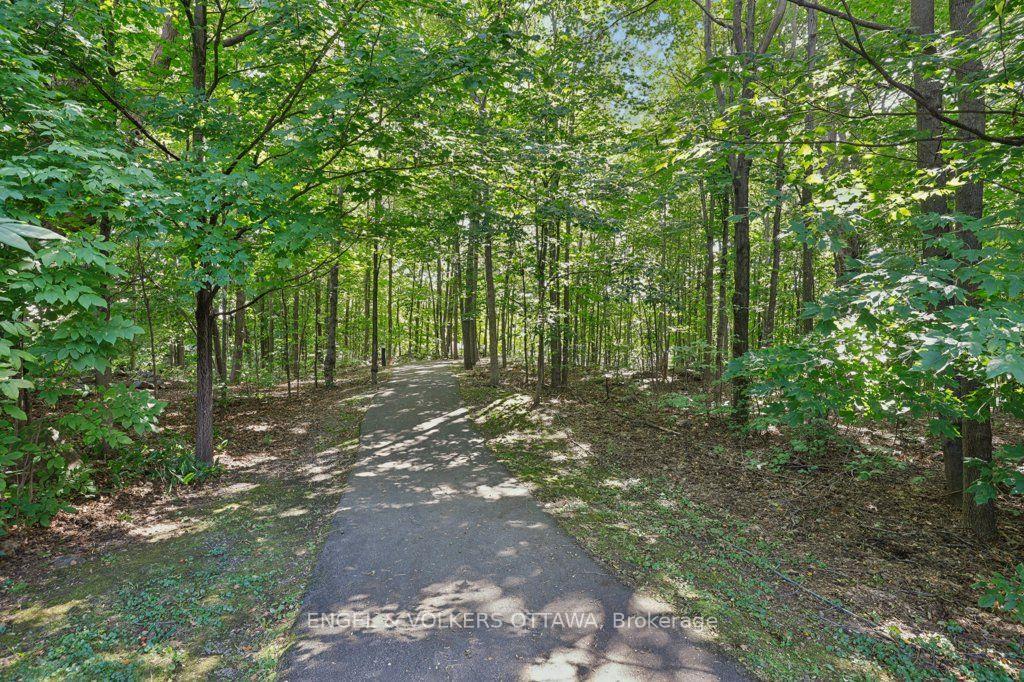 Photo 37 of 5 Goldora Private, Ottawa, Kanata - Kanata Lakes/Heritage Hills — HOMEH
