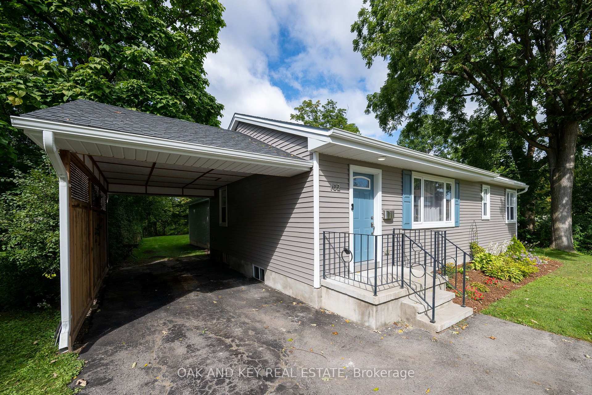 Photo 4 of 102 Crescent Avenue, Central Elgin, Lynhurst — HOMEH