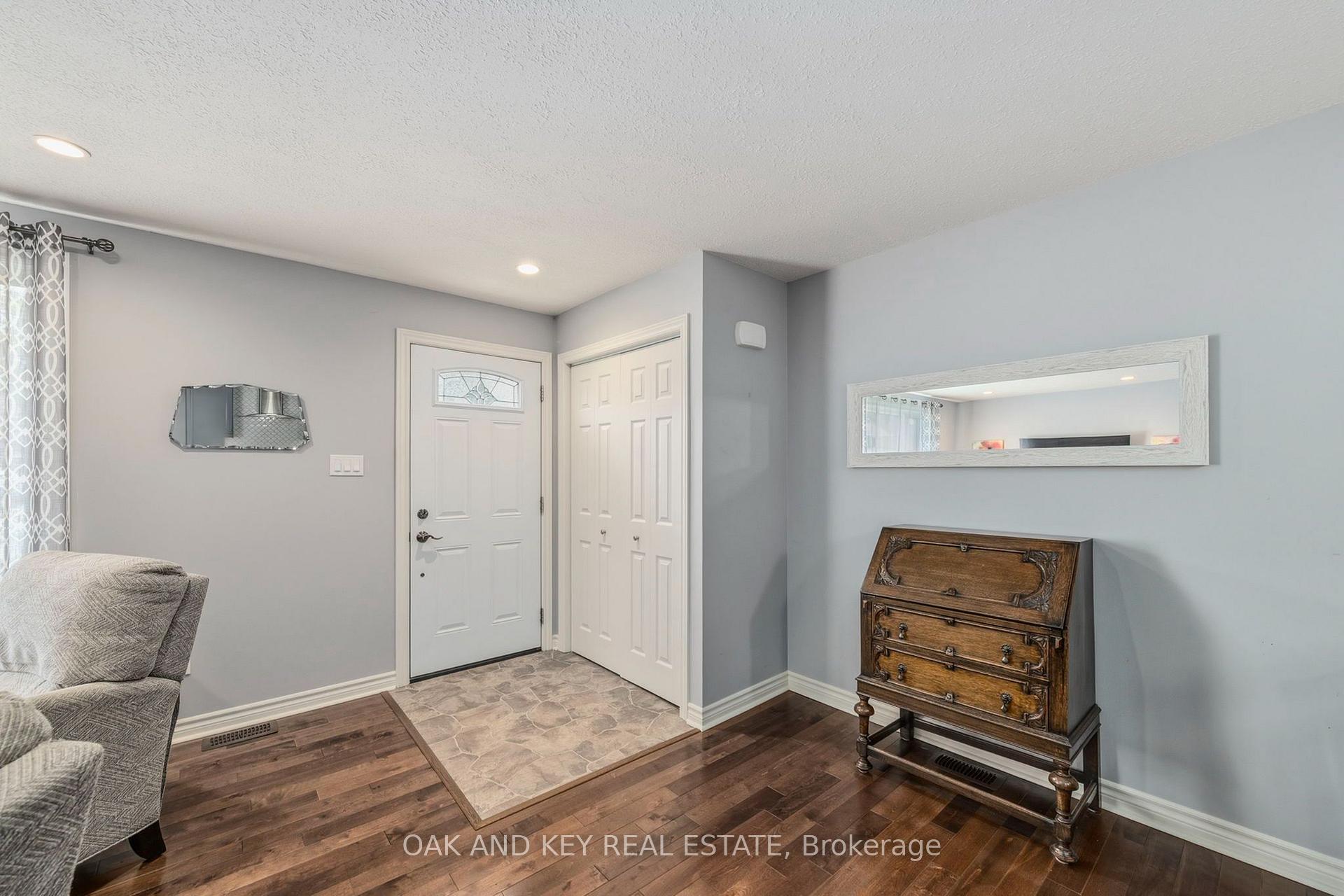 Photo 6 of 102 Crescent Avenue, Central Elgin, Lynhurst — HOMEH