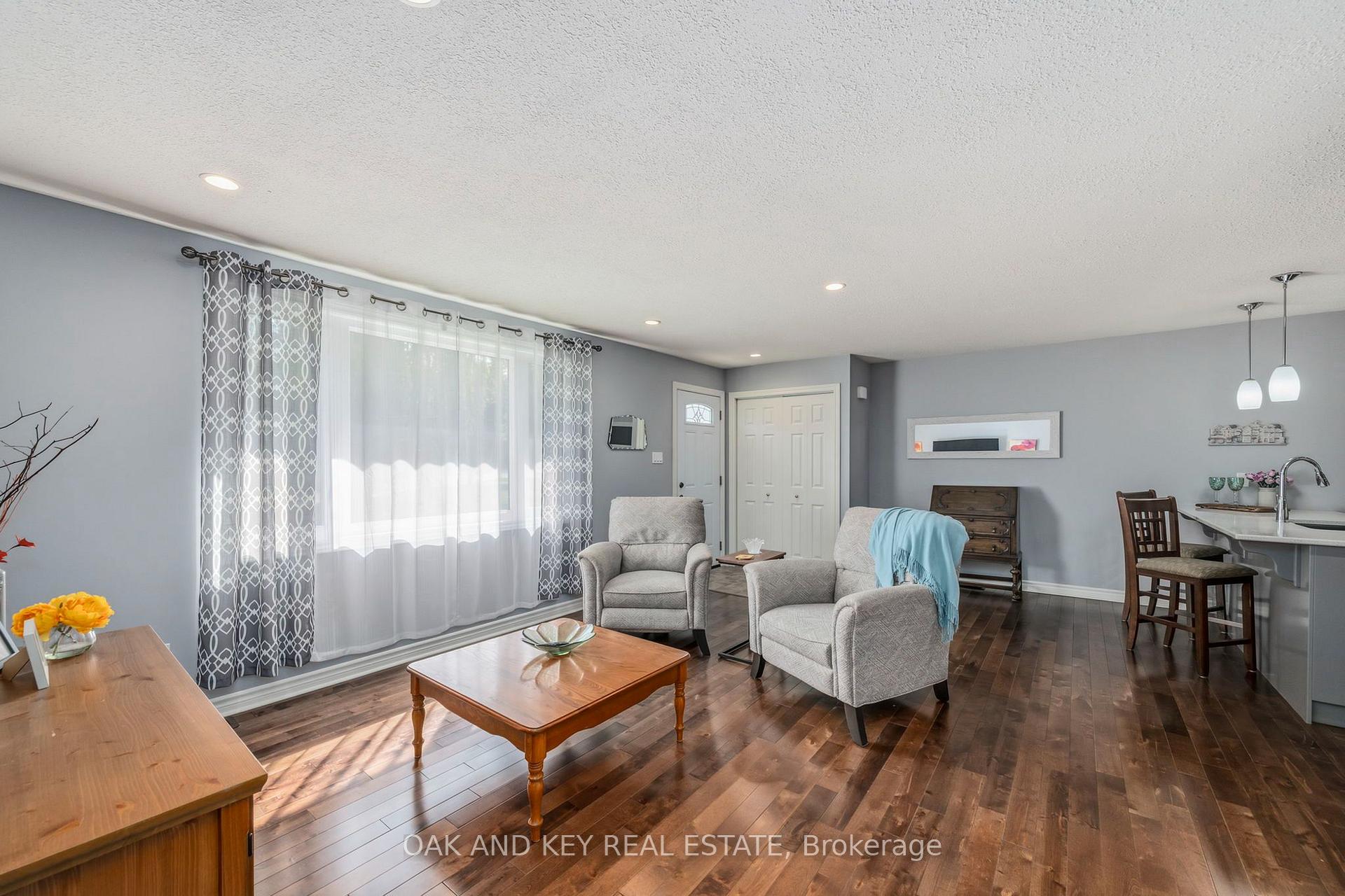 Photo 8 of 102 Crescent Avenue, Central Elgin, Lynhurst — HOMEH
