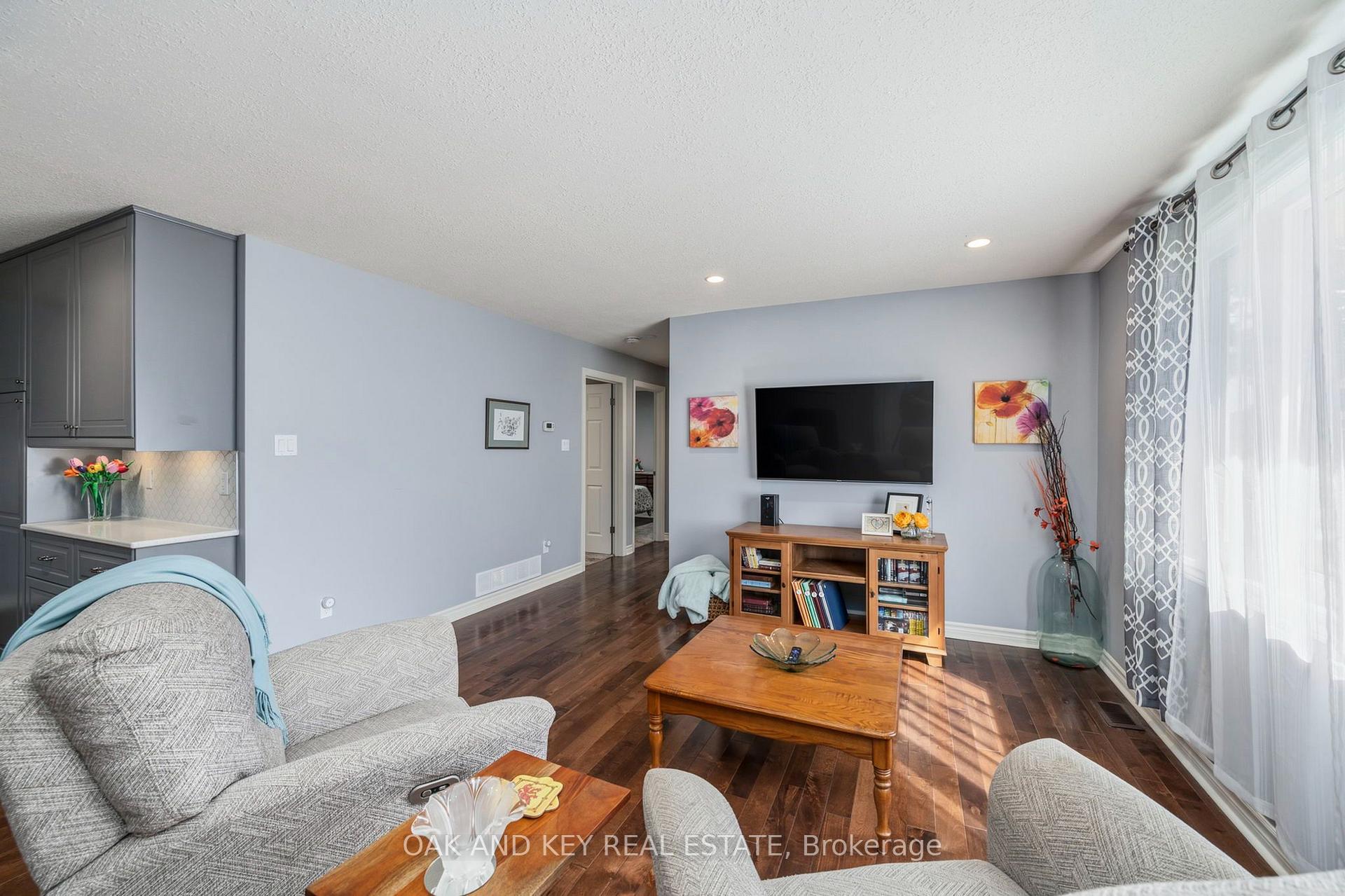 Photo 11 of 102 Crescent Avenue, Central Elgin, Lynhurst — HOMEH