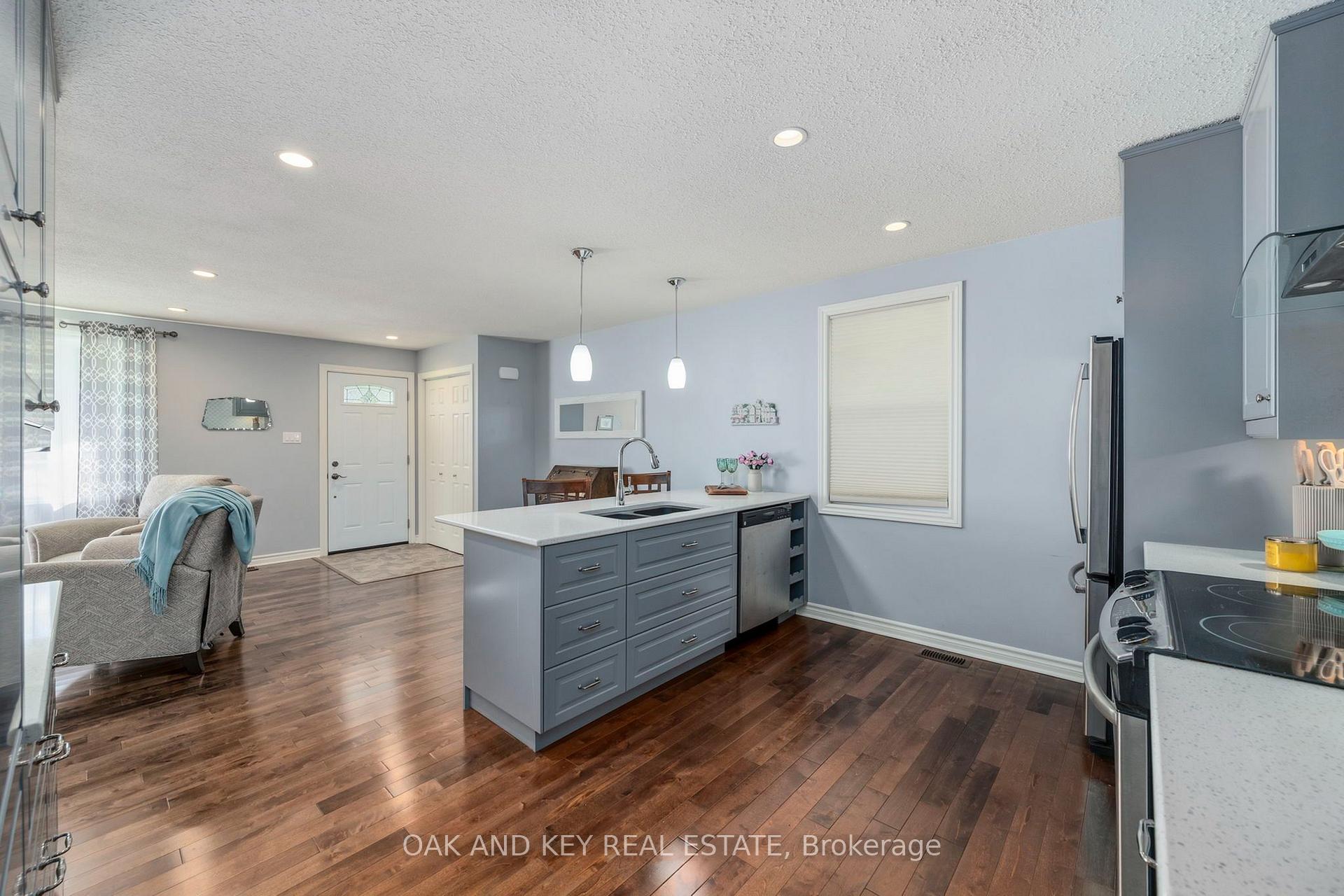 Photo 12 of 102 Crescent Avenue, Central Elgin, Lynhurst — HOMEH