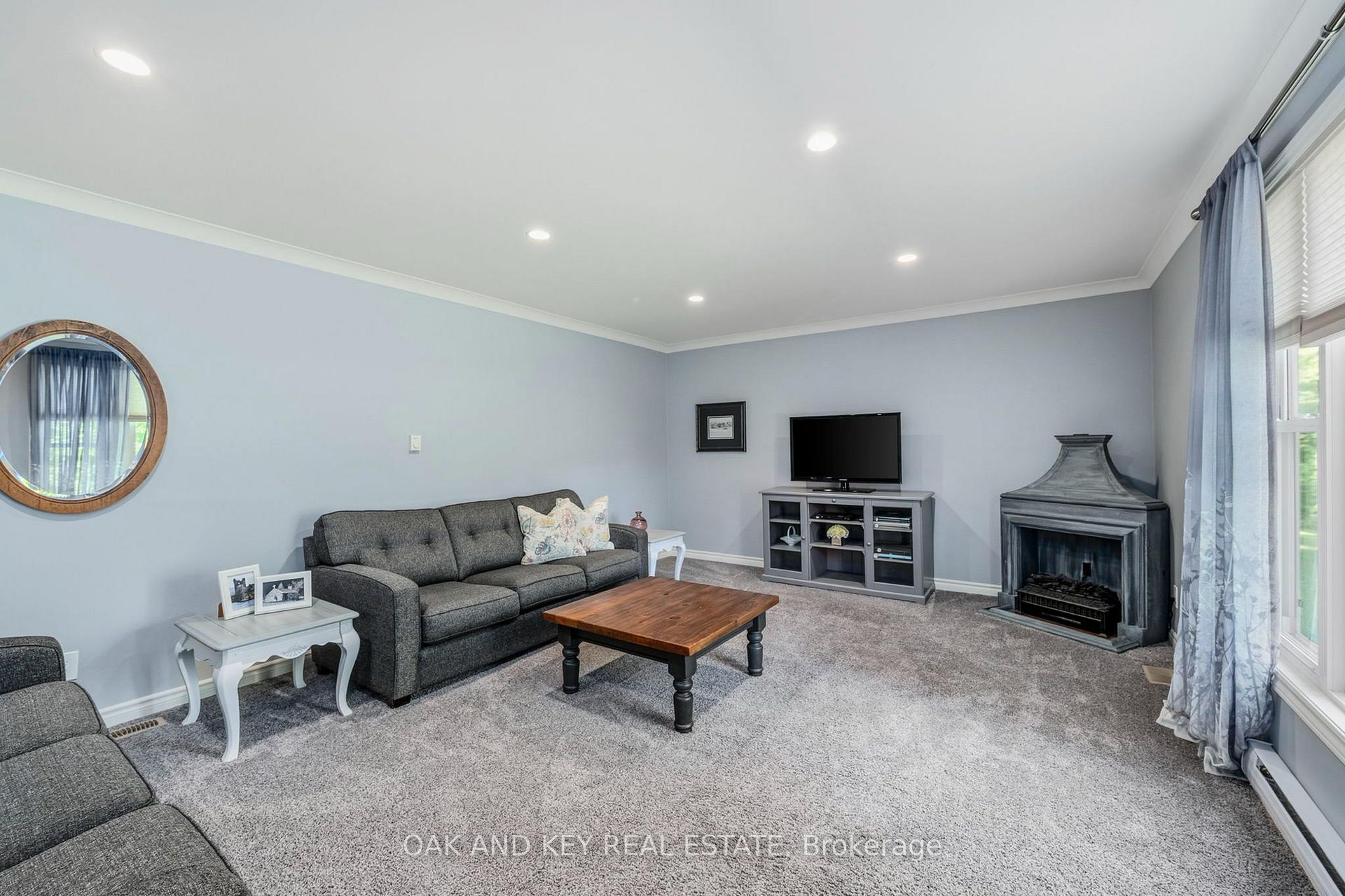 Photo 25 of 102 Crescent Avenue, Central Elgin, Lynhurst — HOMEH