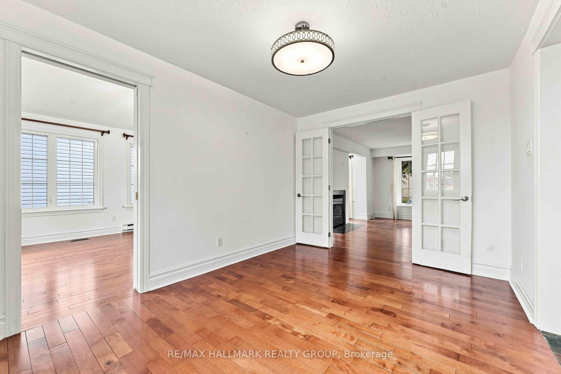 Photo 8 of 475 Duvernay Drive, Ottawa, Queenswood Heights South — HOMEH