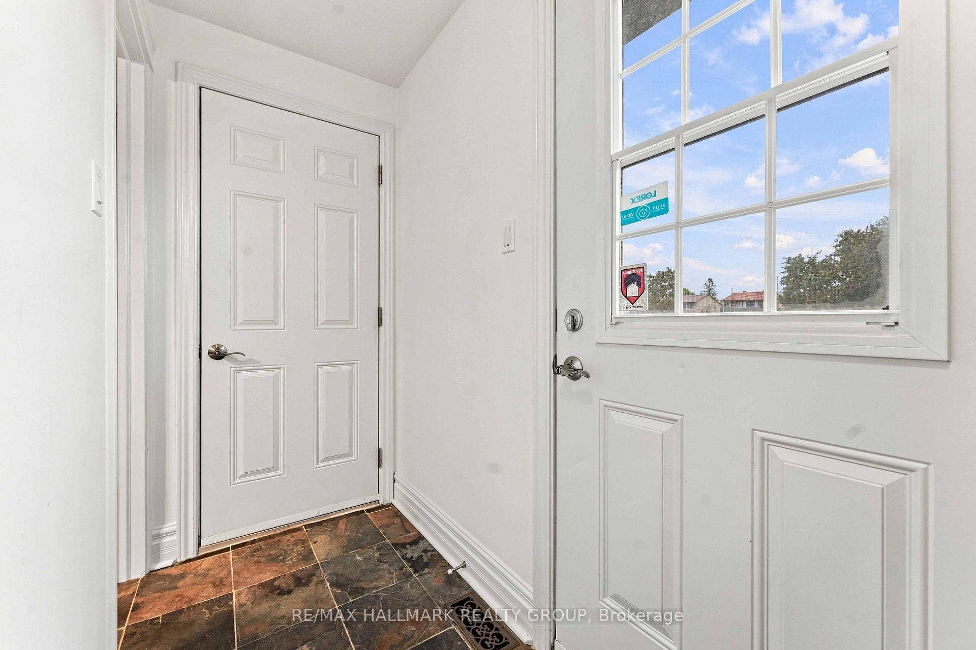 Photo 17 of 475 Duvernay Drive, Ottawa, Queenswood Heights South — HOMEH