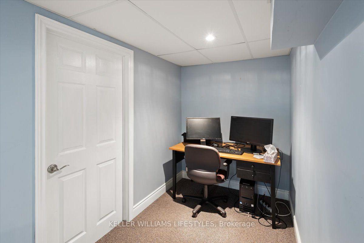 Photo 38 of 525 Forest Edge Road, London, South N — HOMEH