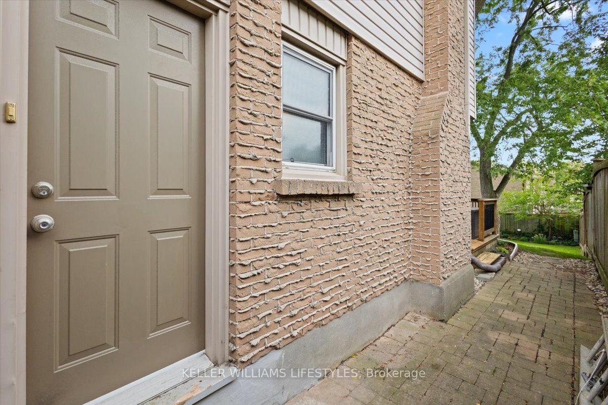 Photo 40 of 525 Forest Edge Road, London, South N — HOMEH