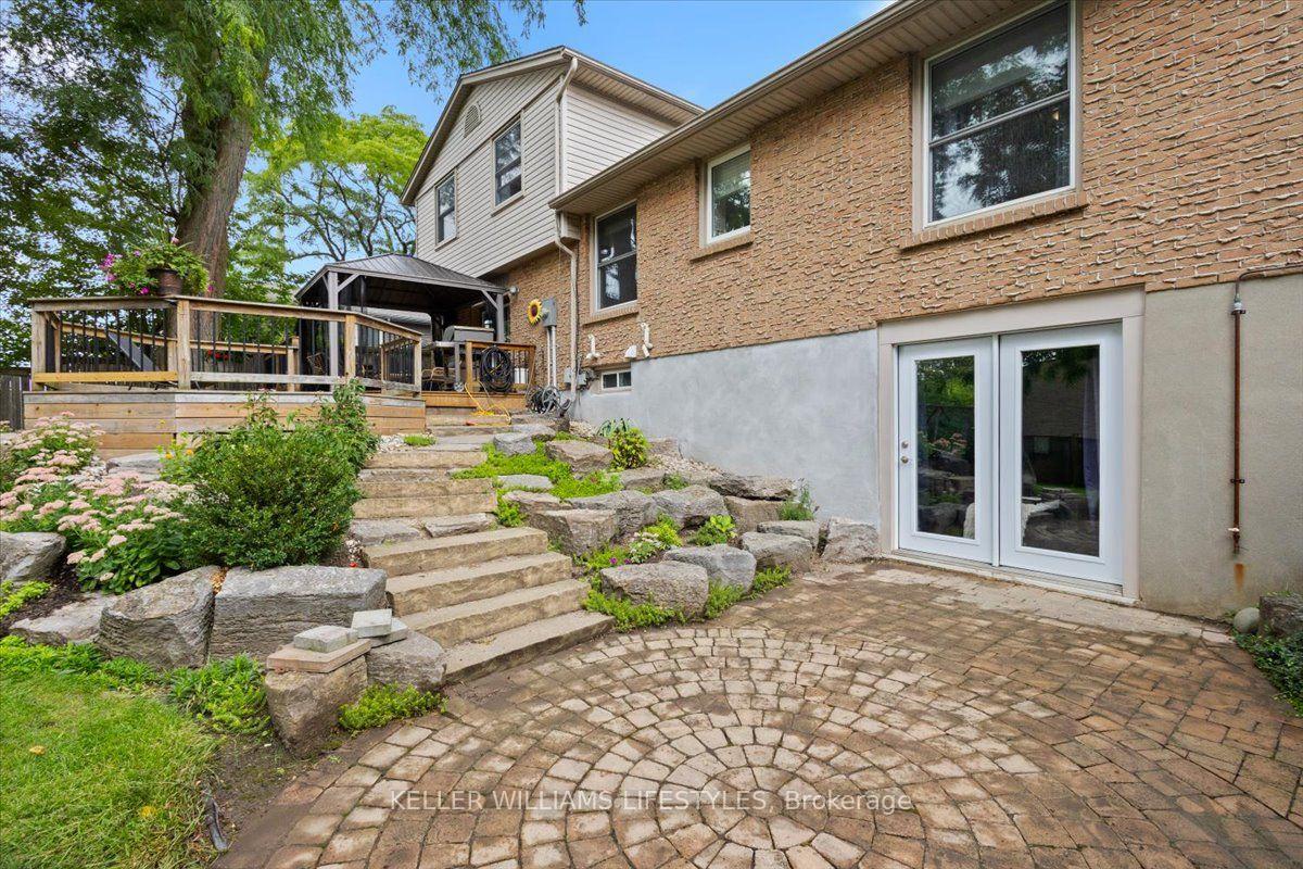 Photo 46 of 525 Forest Edge Road, London, South N — HOMEH