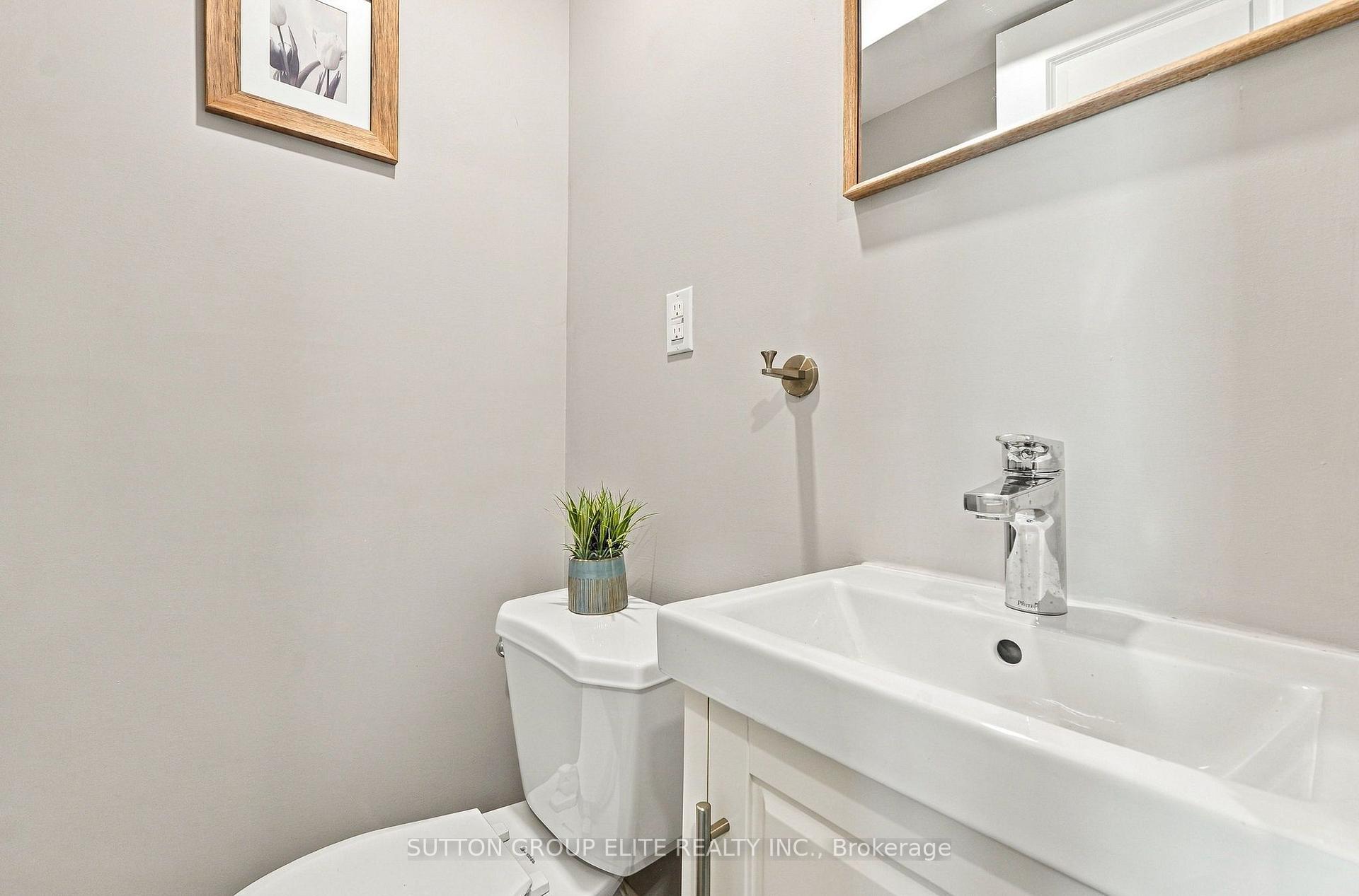 Photo 5 of 446 Misty Crescent, Kitchener, Grand River North — HOMEH