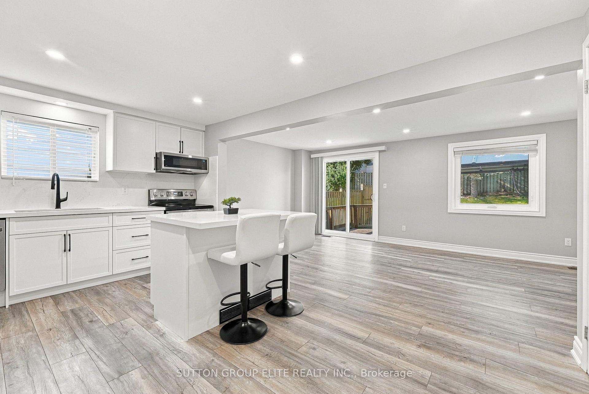 Photo 6 of 446 Misty Crescent, Kitchener, Grand River North — HOMEH