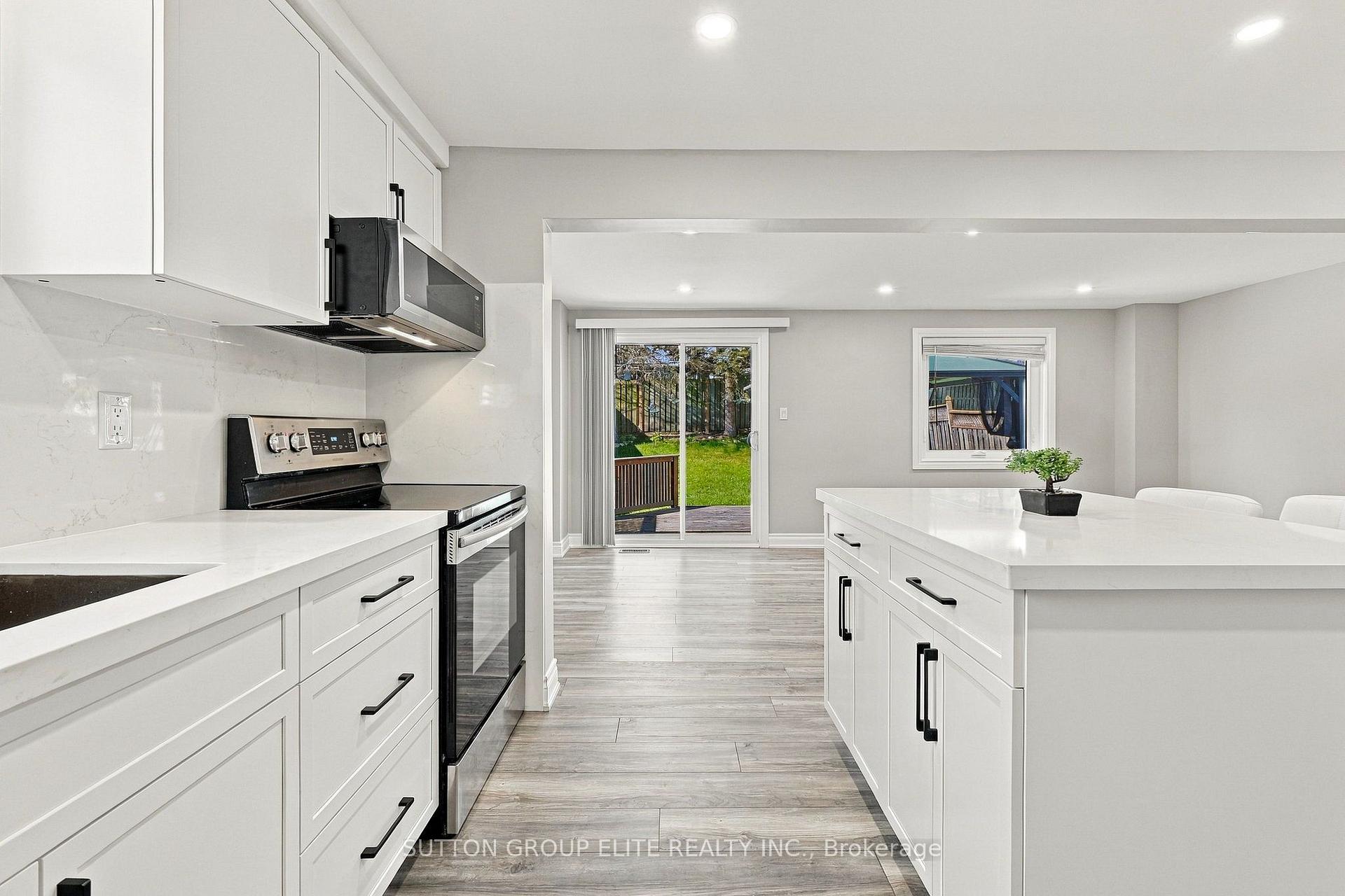 Photo 14 of 446 Misty Crescent, Kitchener, Grand River North — HOMEH