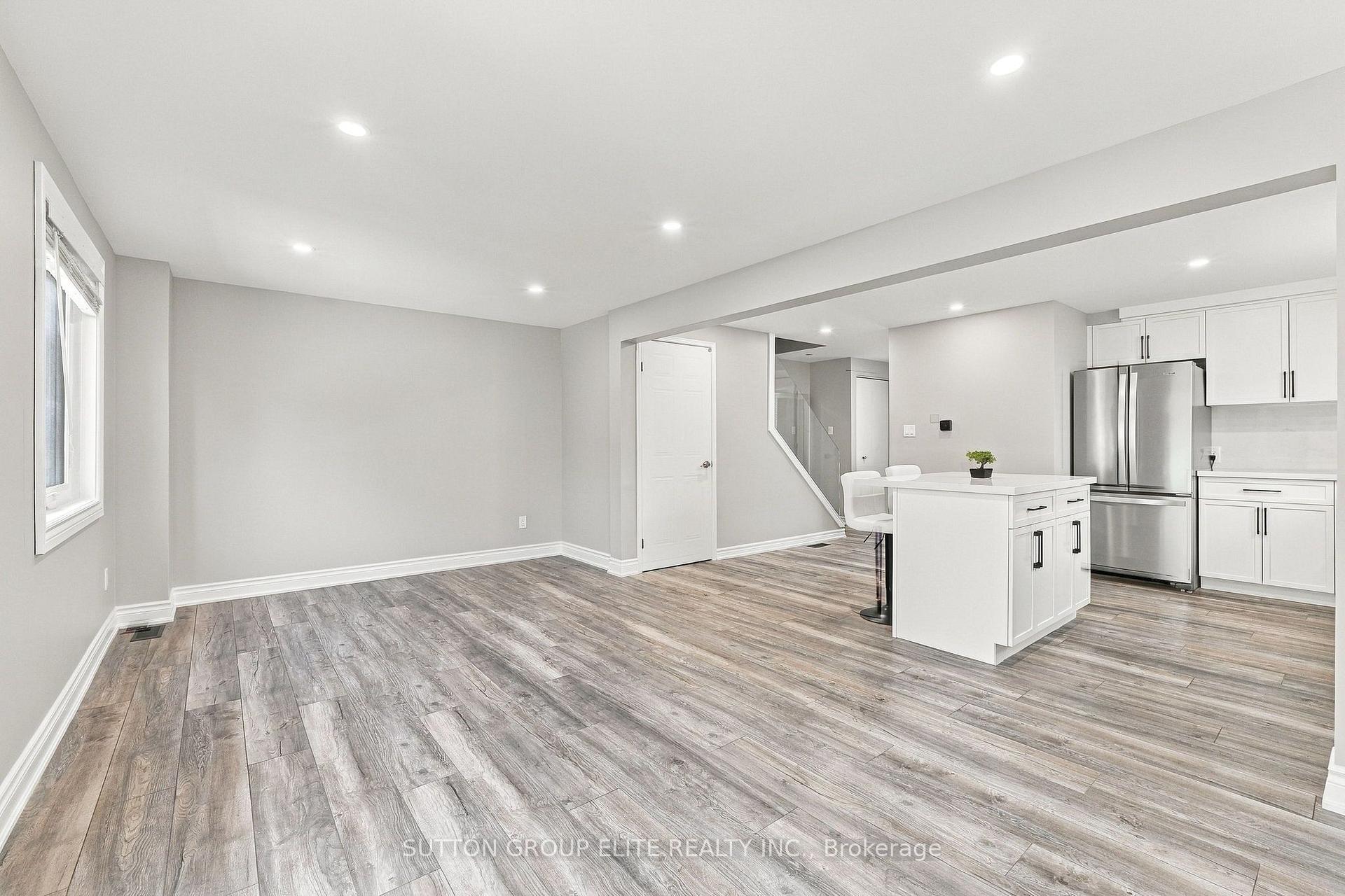 Photo 17 of 446 Misty Crescent, Kitchener, Grand River North — HOMEH