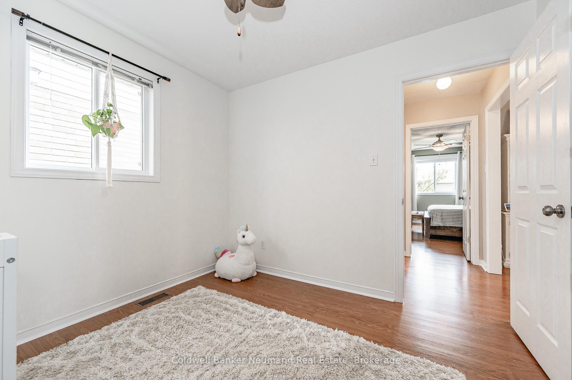 Photo 14 of 116 Doyle Drive, Guelph, Clairfields/Hanlon Business Park — HOMEH