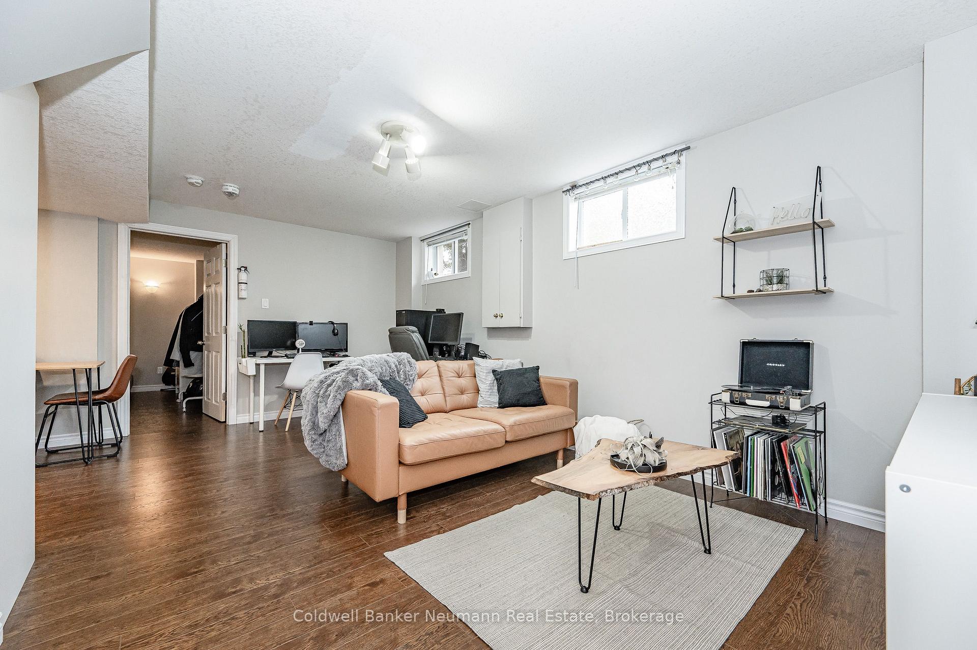 Photo 17 of 116 Doyle Drive, Guelph, Clairfields/Hanlon Business Park — HOMEH